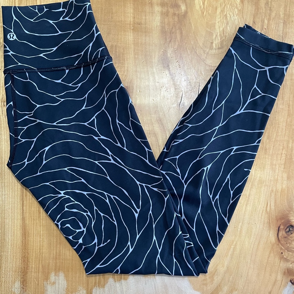Lulu winder under high rise rose print